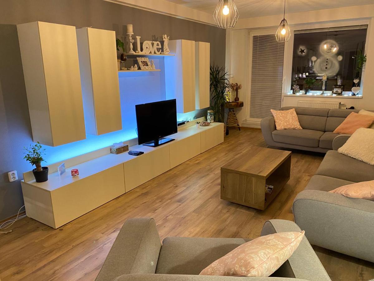Apartman Slnecna Terasa S Vlastnym Parkovanim Na 2 Auta Apartment ชิลินา ภายนอก รูปภาพ