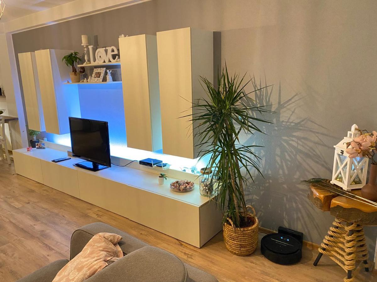 Apartman Slnecna Terasa S Vlastnym Parkovanim Na 2 Auta Apartment ชิลินา ภายนอก รูปภาพ