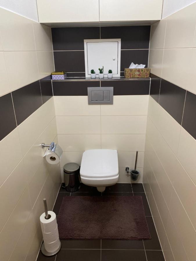 Apartman Slnecna Terasa S Vlastnym Parkovanim Na 2 Auta Apartment ชิลินา ภายนอก รูปภาพ