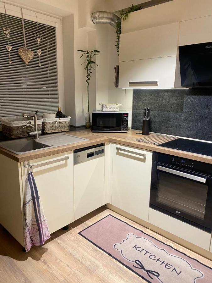 Apartman Slnecna Terasa S Vlastnym Parkovanim Na 2 Auta Apartment ชิลินา ภายนอก รูปภาพ