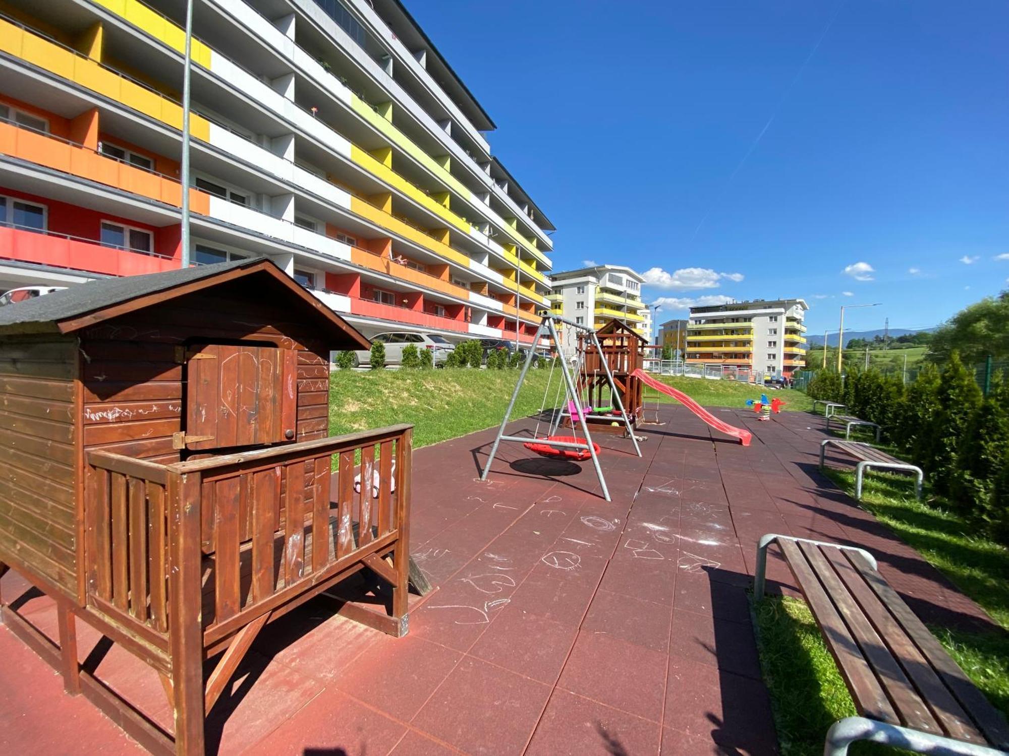Apartman Slnecna Terasa S Vlastnym Parkovanim Na 2 Auta Apartment ชิลินา ห้อง รูปภาพ